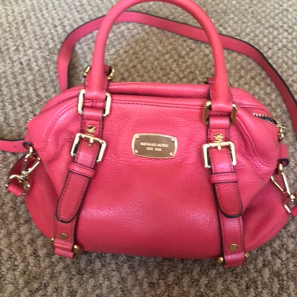 Michael Kors Handbags - Michael Kors purse/handbag
